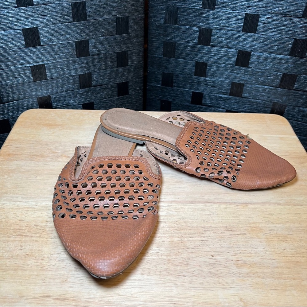 Women’s Size 12 Brown Flats